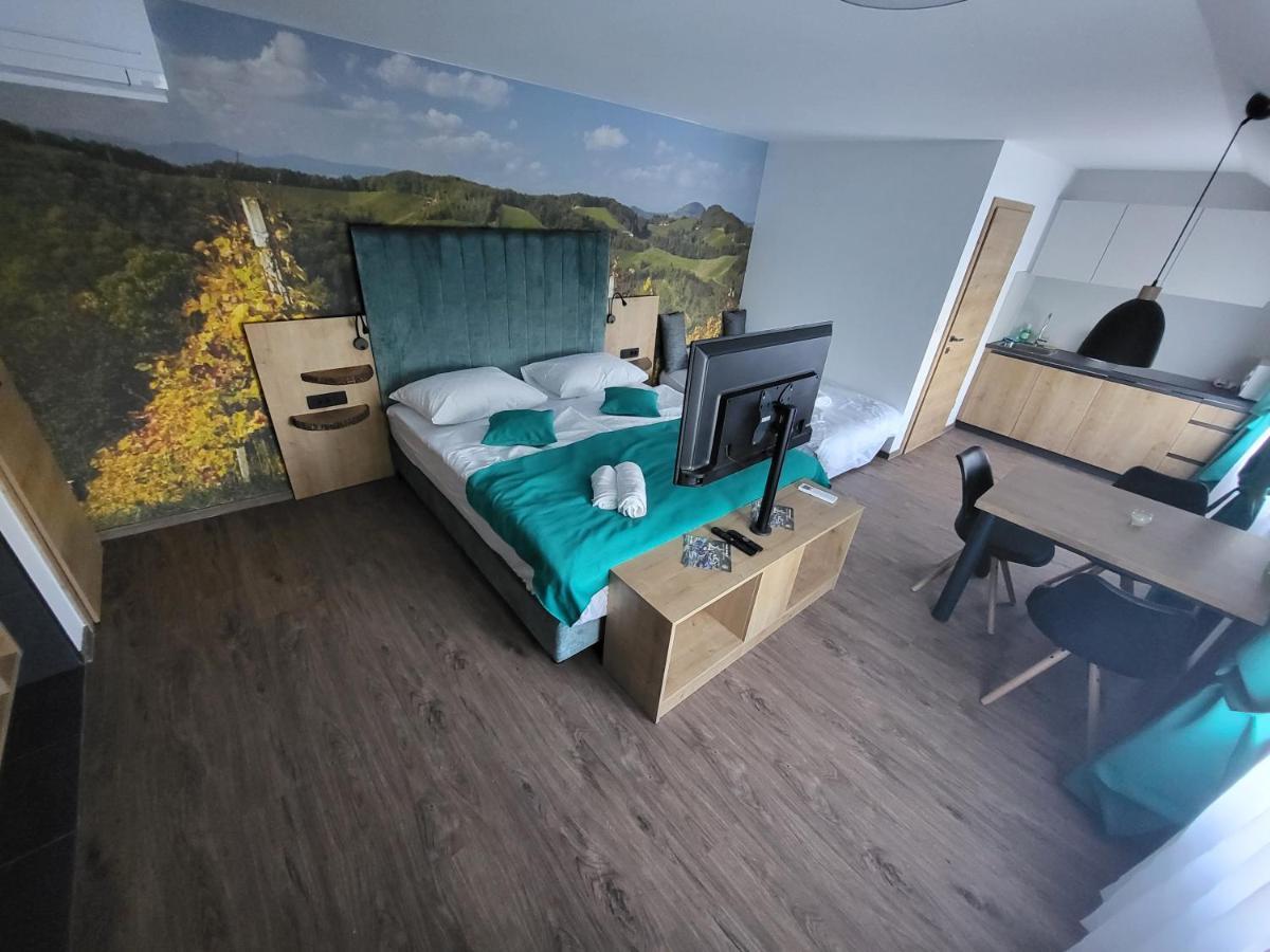 With Private Saunas & Wellness Gobi Apartment