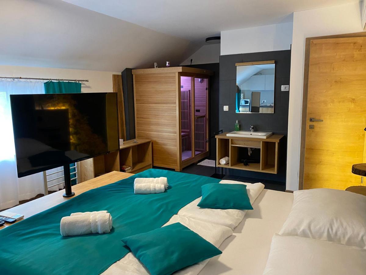 With Private Saunas & Wellness Gobi Apartment Podcetrtek